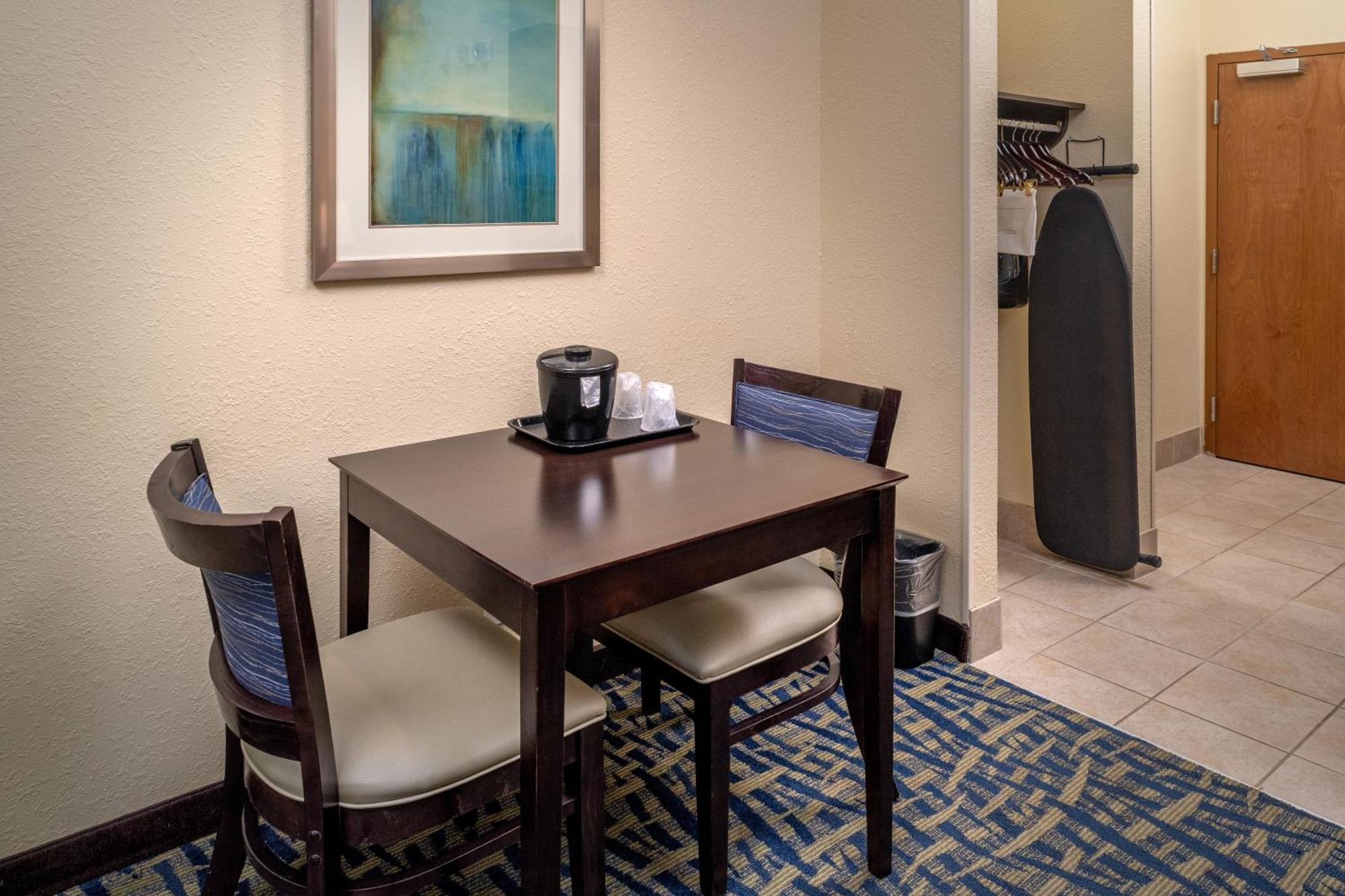 Holiday Inn Express & Suites Lebanon By Ihg Luaran gambar